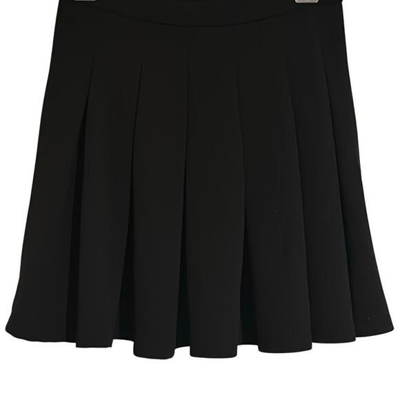 Shein Solid Black EZwear College Style Boxy Pleated Mini Skirt Ladies Small - Picture 2 of 10